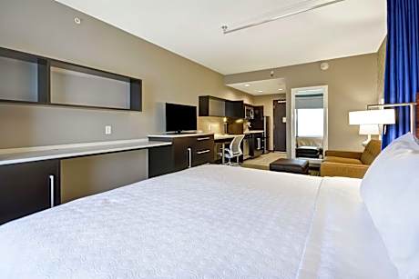 King Studio Suite - Non-Smoking