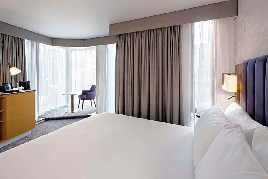 DoubleTree By Hilton Manchester Piccadilly Place