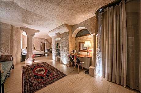 Queen Room with Balcony