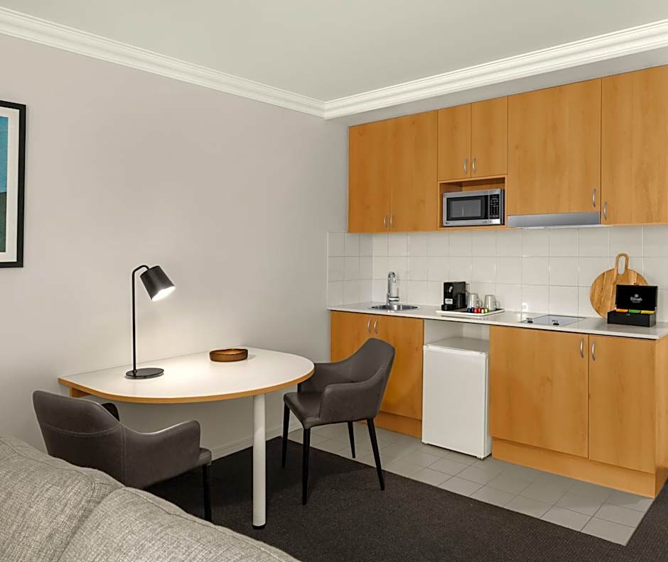 Oaks Perth Hotel