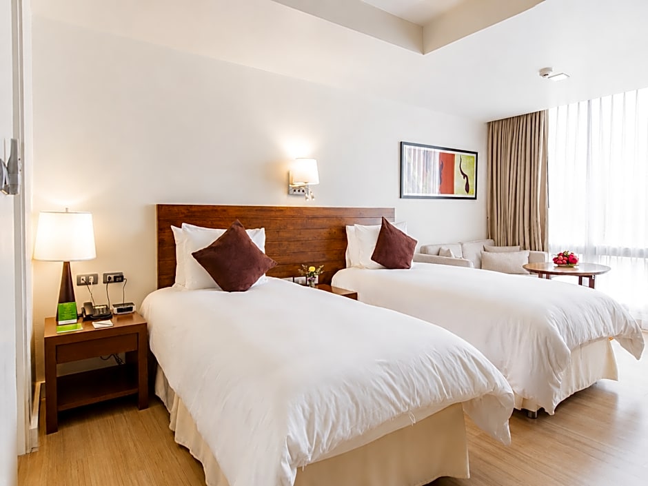 Oakwood Residence Sukhumvit 24 Bangkok