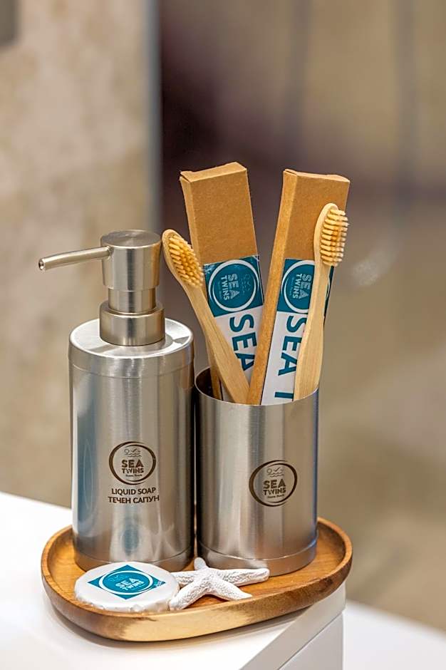 Sea Twins Luxury Aparthotel - 150 m from the beach