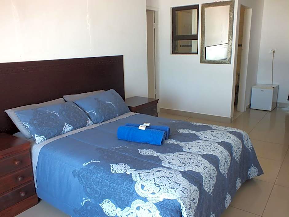 Umkomaas Lodge