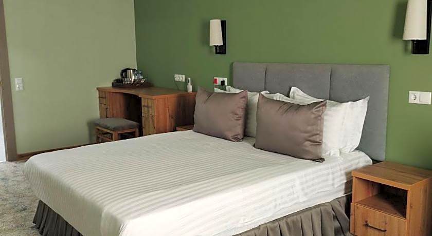 Le Grande Plaza Hotel