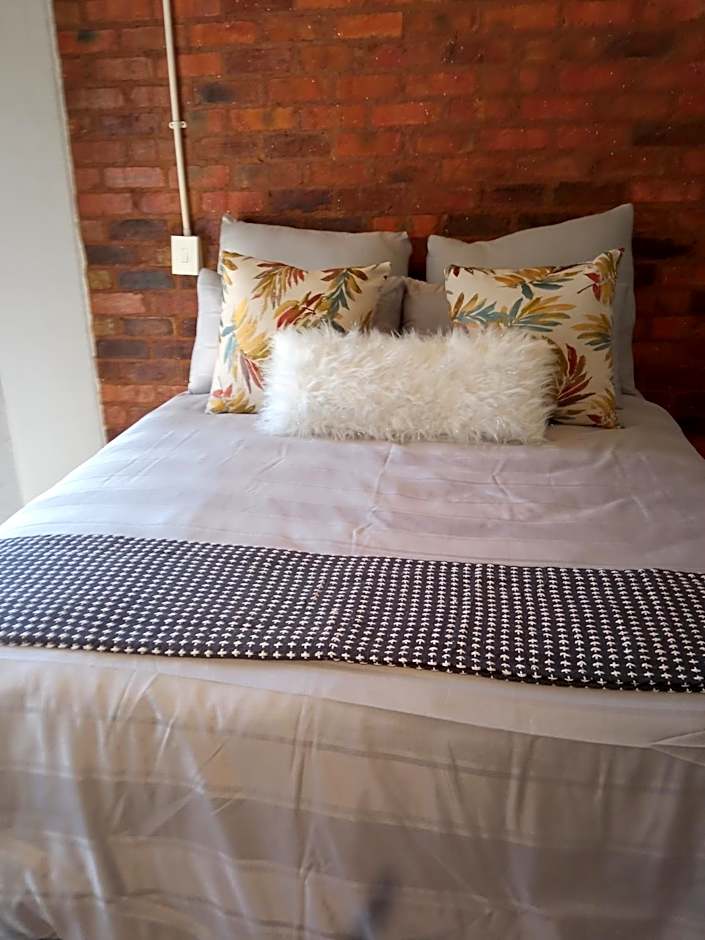 Royal Stina Hotel-style with Swimming pool