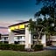 Super 8 by Wyndham Naples