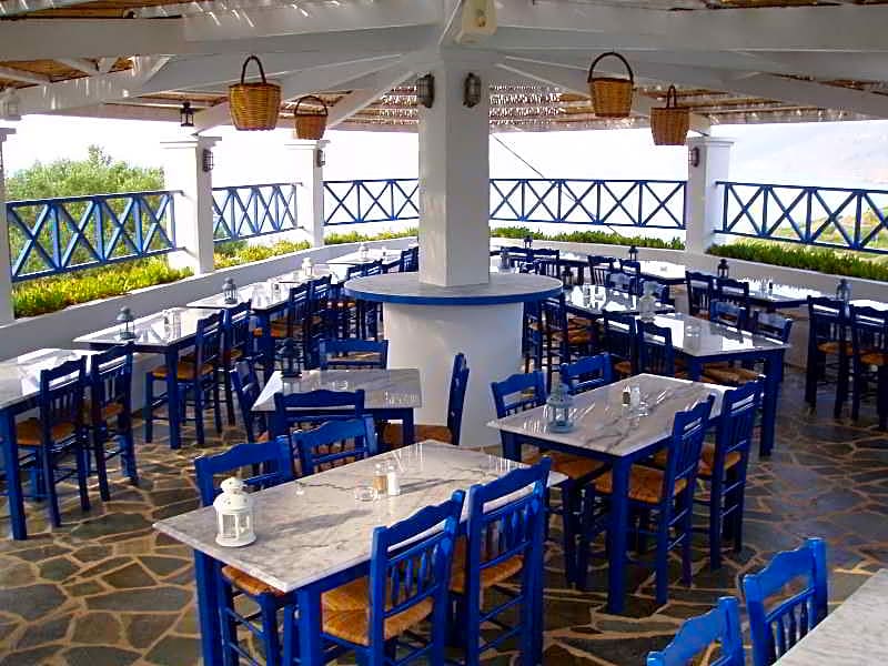 Kerame Hotel & Studios