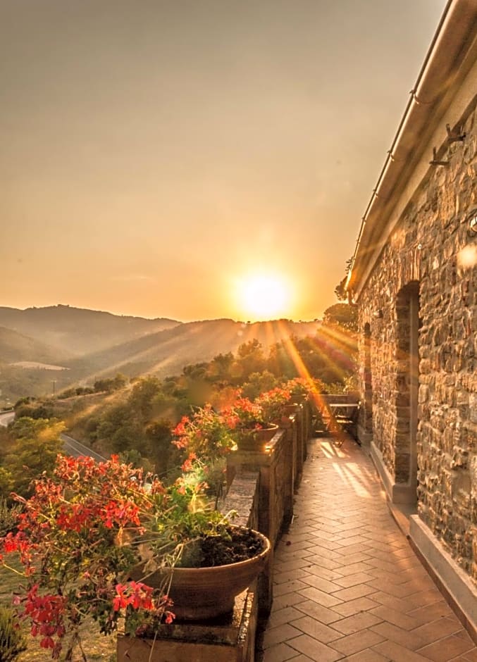 Casale storico nella campagna cilentana