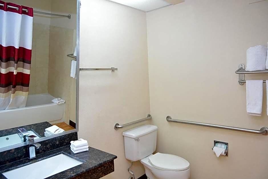 Red Roof PLUS+ & Suites Chattanooga - Downtown