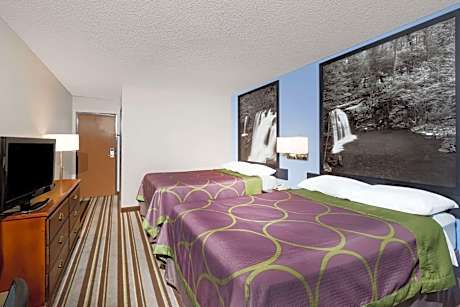 2 Double Beds Smoking
