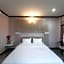 Martina Hotel Surin