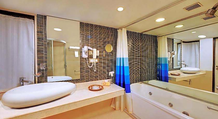 Iris - The Business Hotel