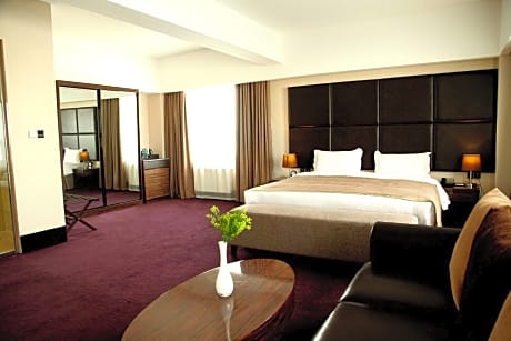 The Corporate Hotel And Convention Centre