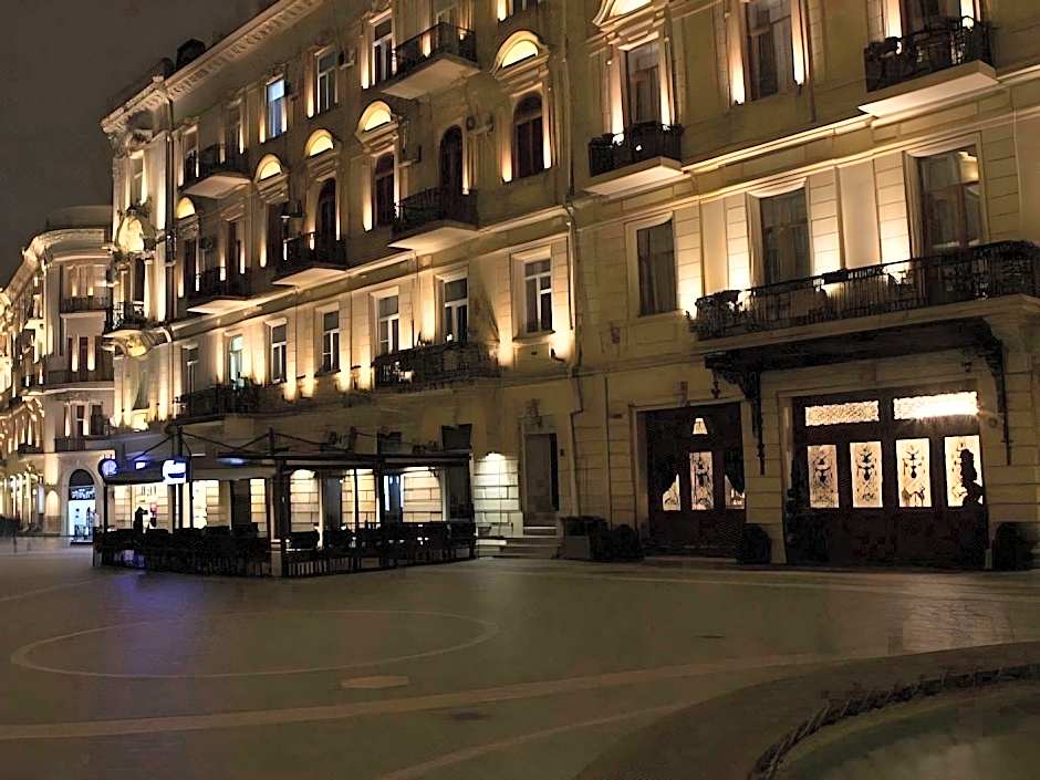 Sapphire City Hotel