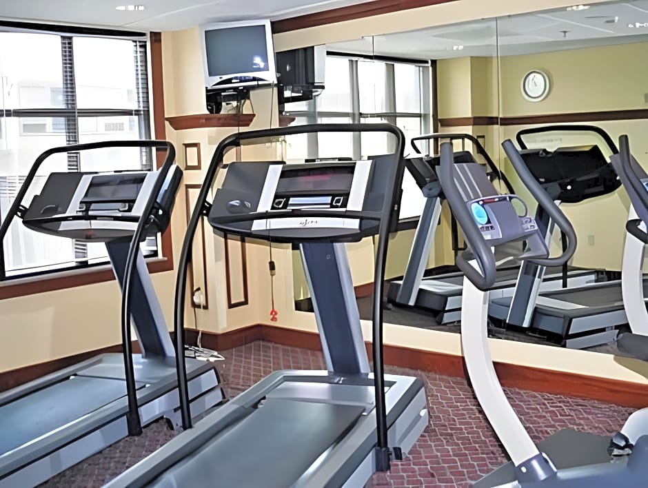 Holiday Inn Express & Suites Greenville By IHG