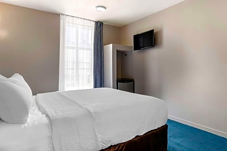 Queen Bed Non Smoking