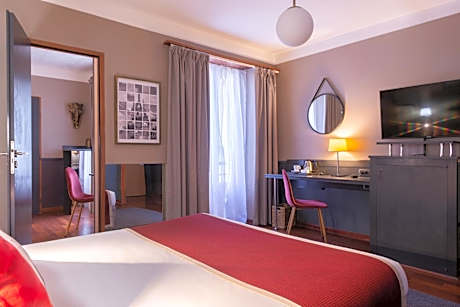 Deluxe Double or Twin Room