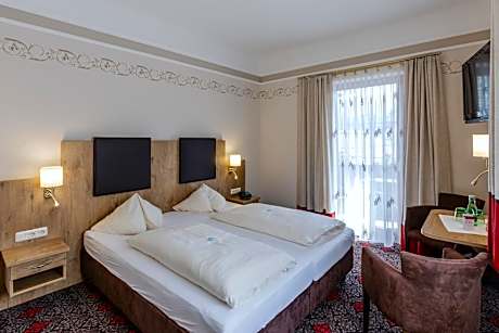 Deluxe Double Room with Balcony