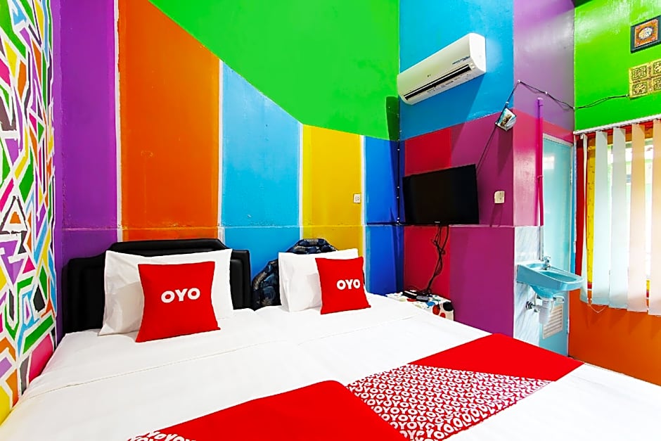 OYO 91601 Double-Degree Syariah (Female & Family)