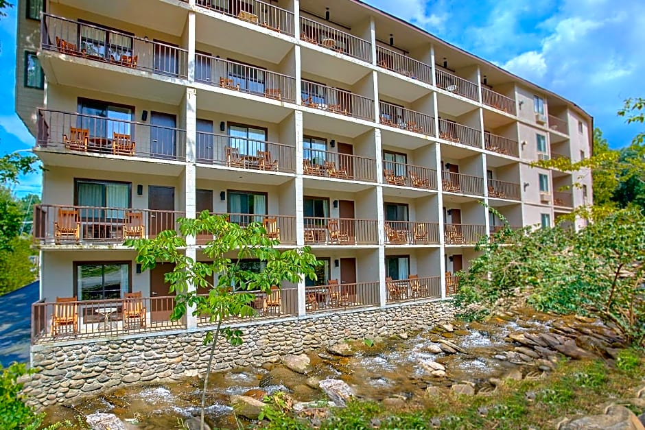 Sidney James Mountain Lodge