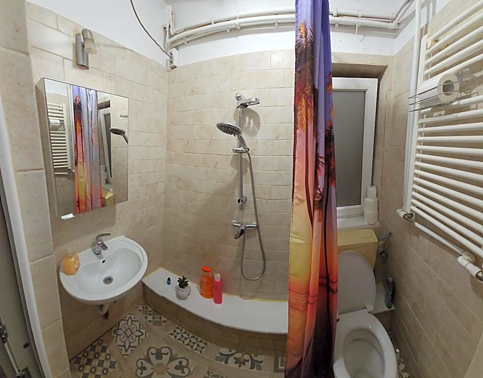 Private room at Ceausescu's place in Old City Unirii Square