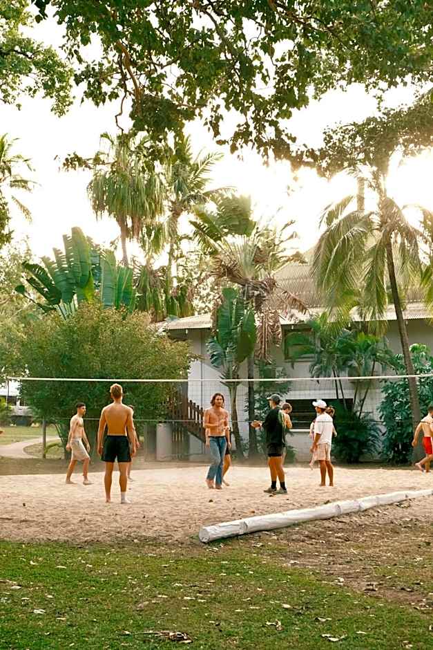 Nomads Airlie Beach Hotel