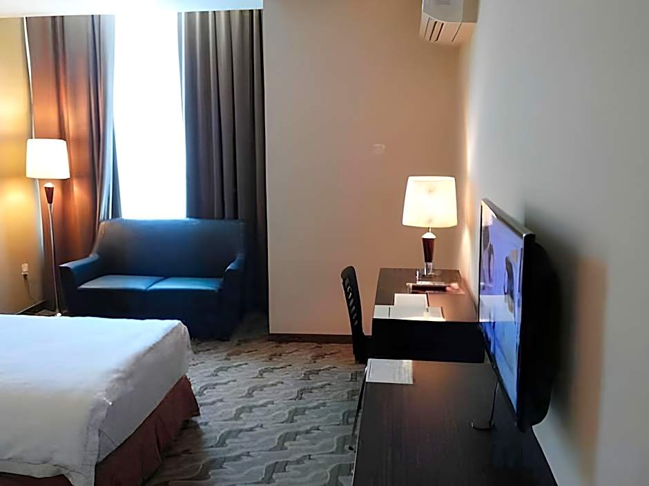 Eminent Hotel