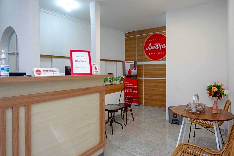 RedDoorz near Rita Super Mall Purwokerto