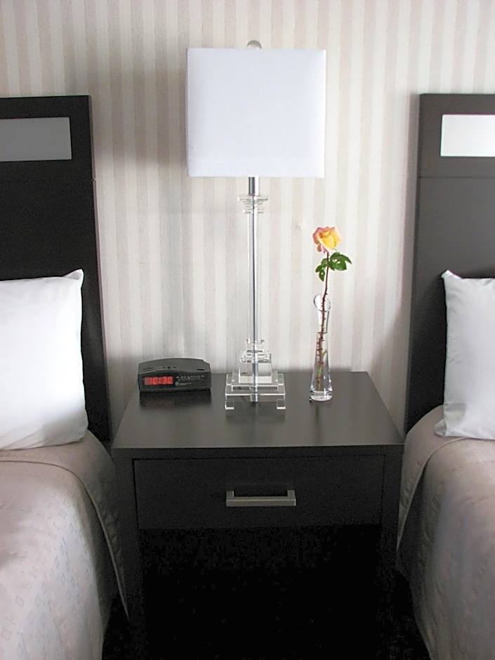 Parkside Inn Bridgeview