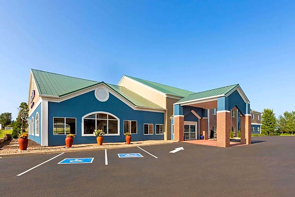 AmericInn by Wyndham Grinnell