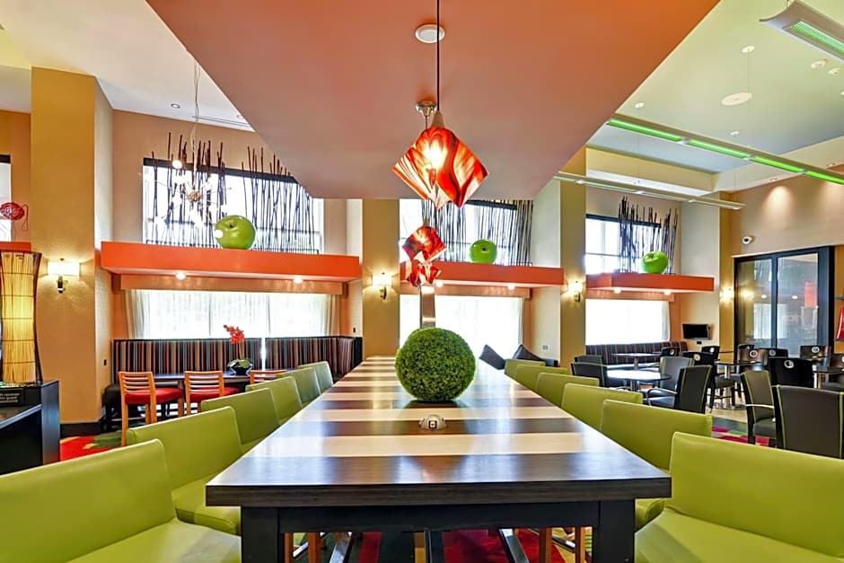 Hampton Inn By Hilton & Suites Raleigh Crabtree Valley