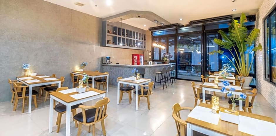 Blue Carina Inn Hotel (SHA Plus)