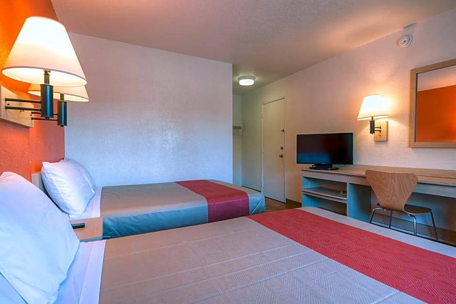 Motel 6-San Ysidro, CA - San Diego - Border