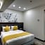 Leo Suites
