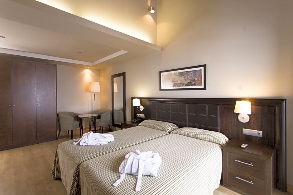 Fun Aragon Hills Hotel & Spa