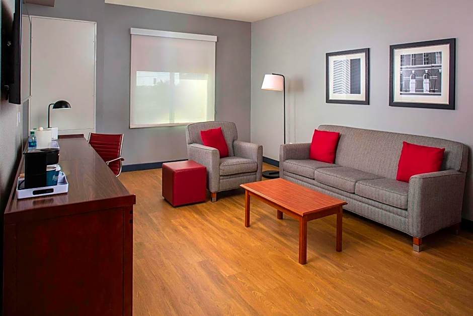 Four Points By Sheraton Houston Hobby Airport