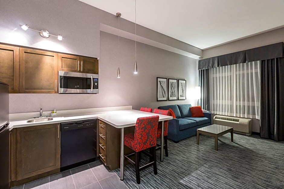 Holiday Inn Express & Suites Riverport Richmond By IHG