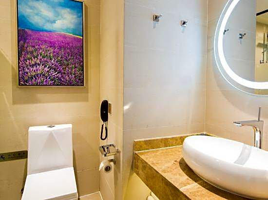 Lavande Hotel Foshan Qaindeng Lake Nanhai Plaza