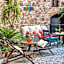 Macaron Mansion, Ayvalik