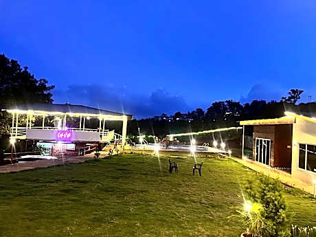 King Room with Pool View