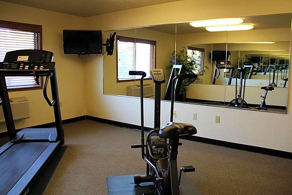 AmericInn by Wyndham West Bend