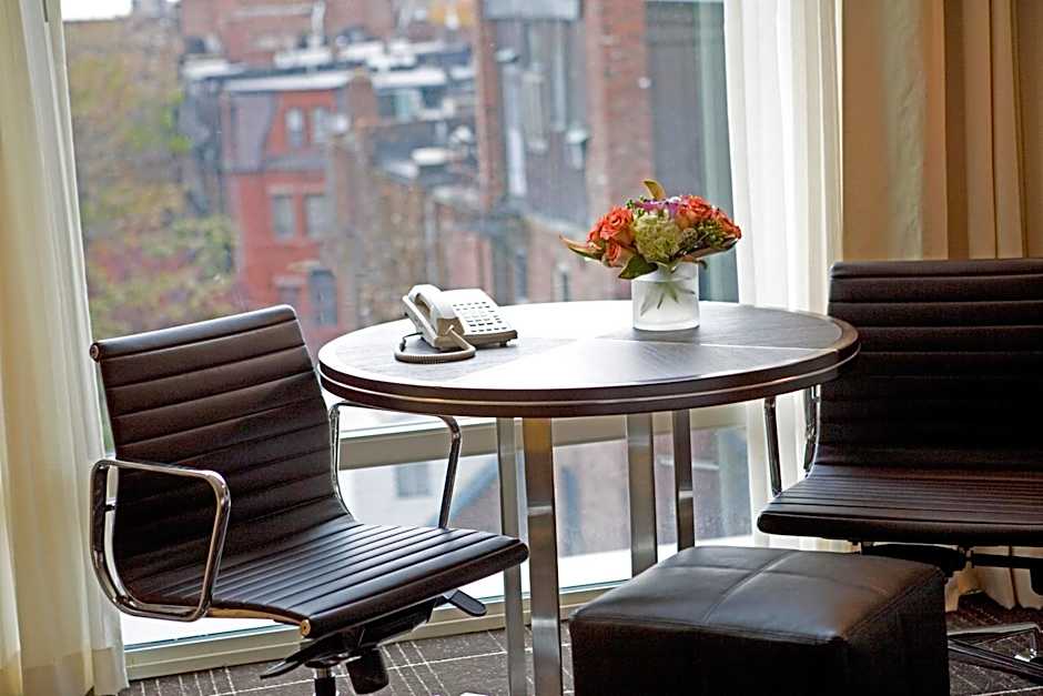 The Colonnade Hotel