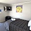 Commodore Court Motel