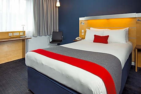 Double Room with Free Hot Breakfast - Accessible