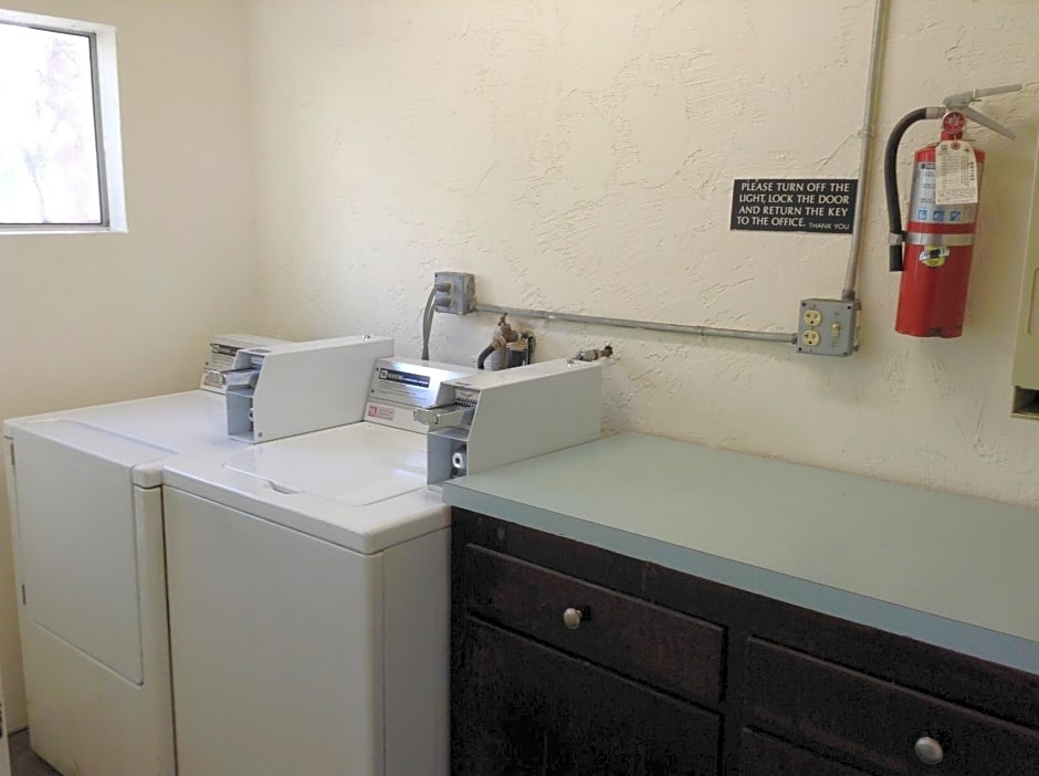 Days Inn by Wyndham Oceanside