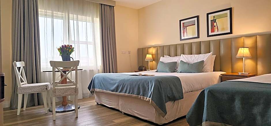 Moycarn Lodge & Marina