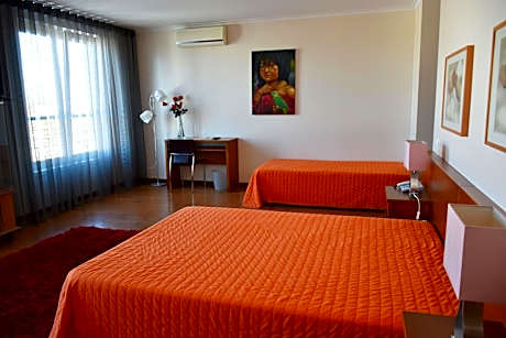 Family Room (4 People)