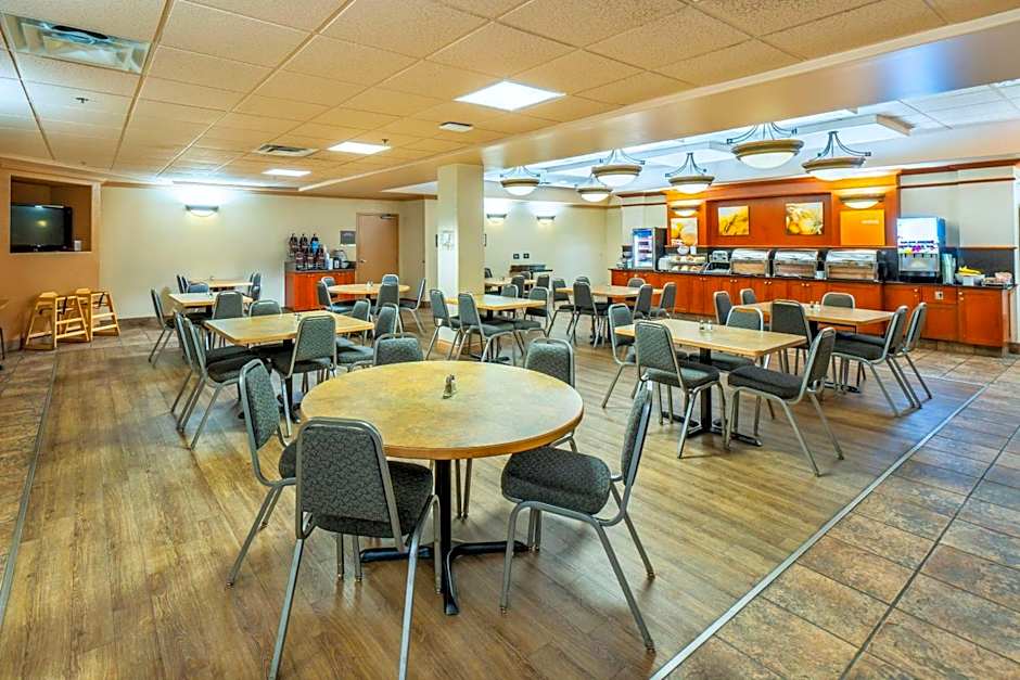 Comfort Inn & Suites