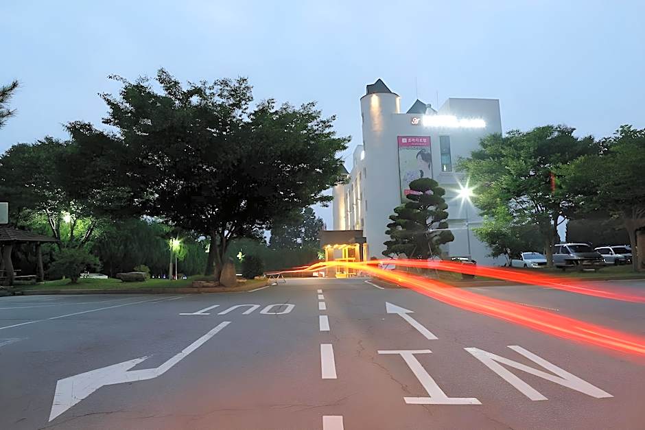 Anmyeondo Plaza Hotel