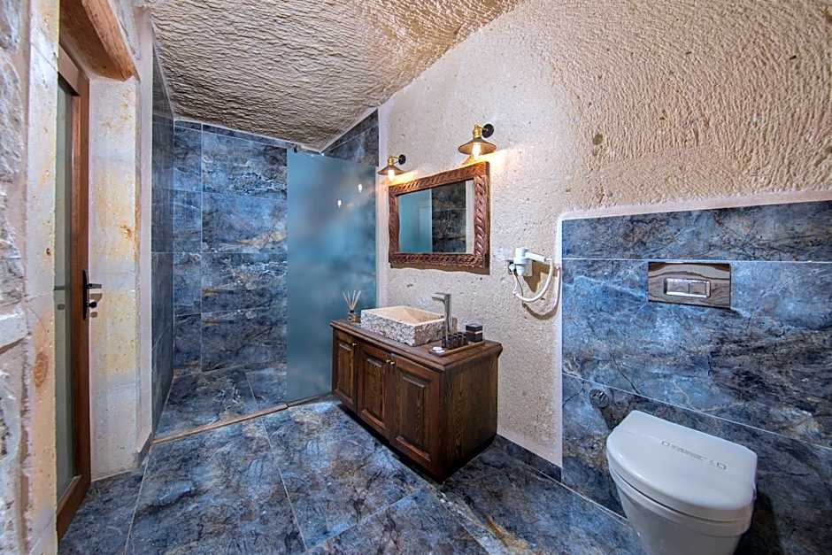 Cappa Via Cave Hotel